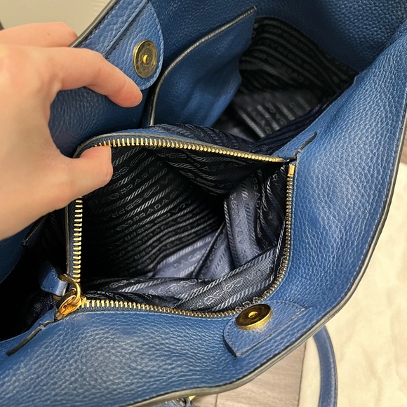 Prada Blue Leather tote bag - Picture 12 of 13